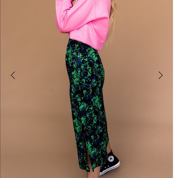 SOLD! NWT Satin Skirt - Picture 3 of 3